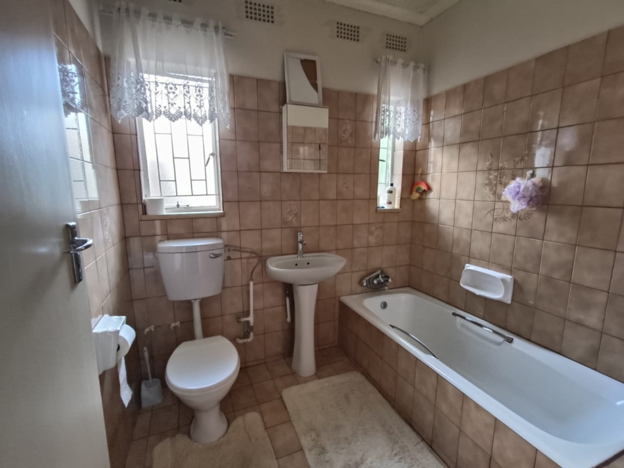 3 Bedroom Property for Sale in Protea Park North West